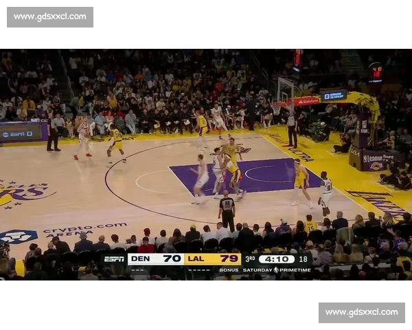 湖人对阵掘金第四场录像解析詹眉拼尽全力却难挡约基奇统治表现