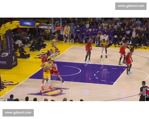 小牛对决湖人直播焦点战詹姆斯东契奇同场较量引爆球迷热情巅峰夜