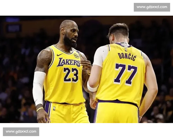 2004年马刺湖人西决巅峰对决与王朝更迭的历史瞬间回望